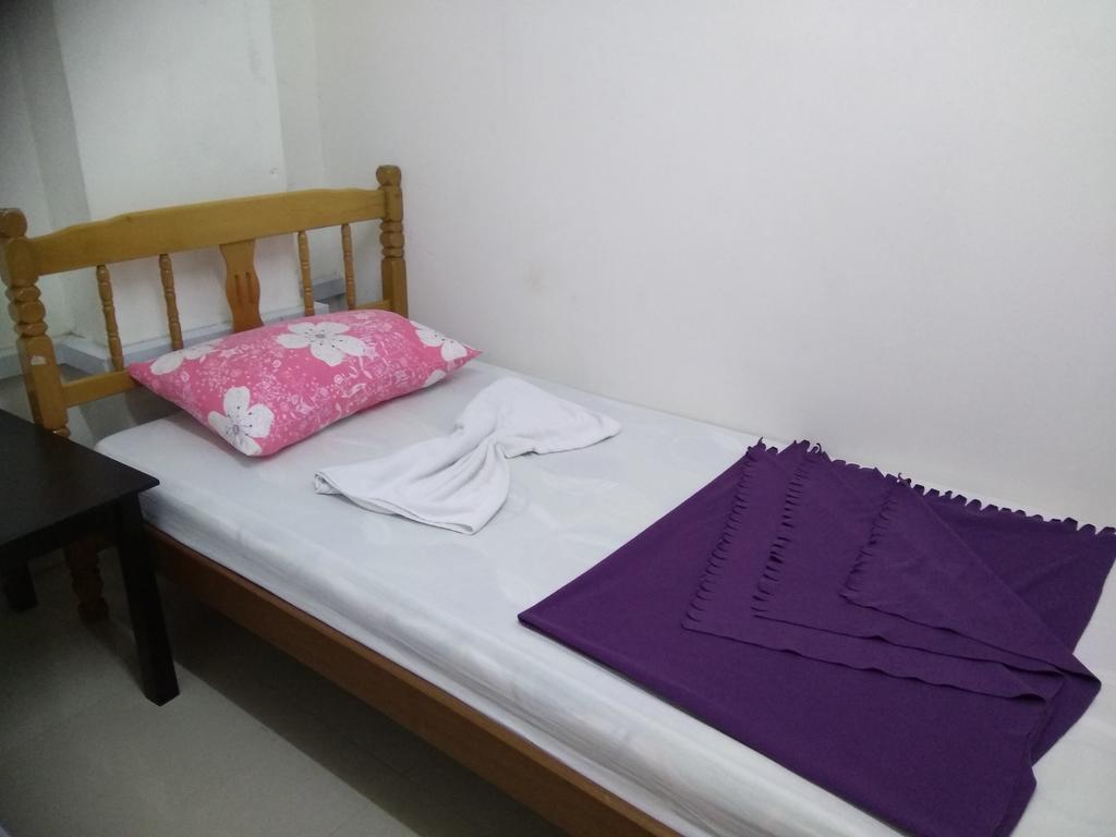 May & May Student Hostel Singapore Eksteriør billede