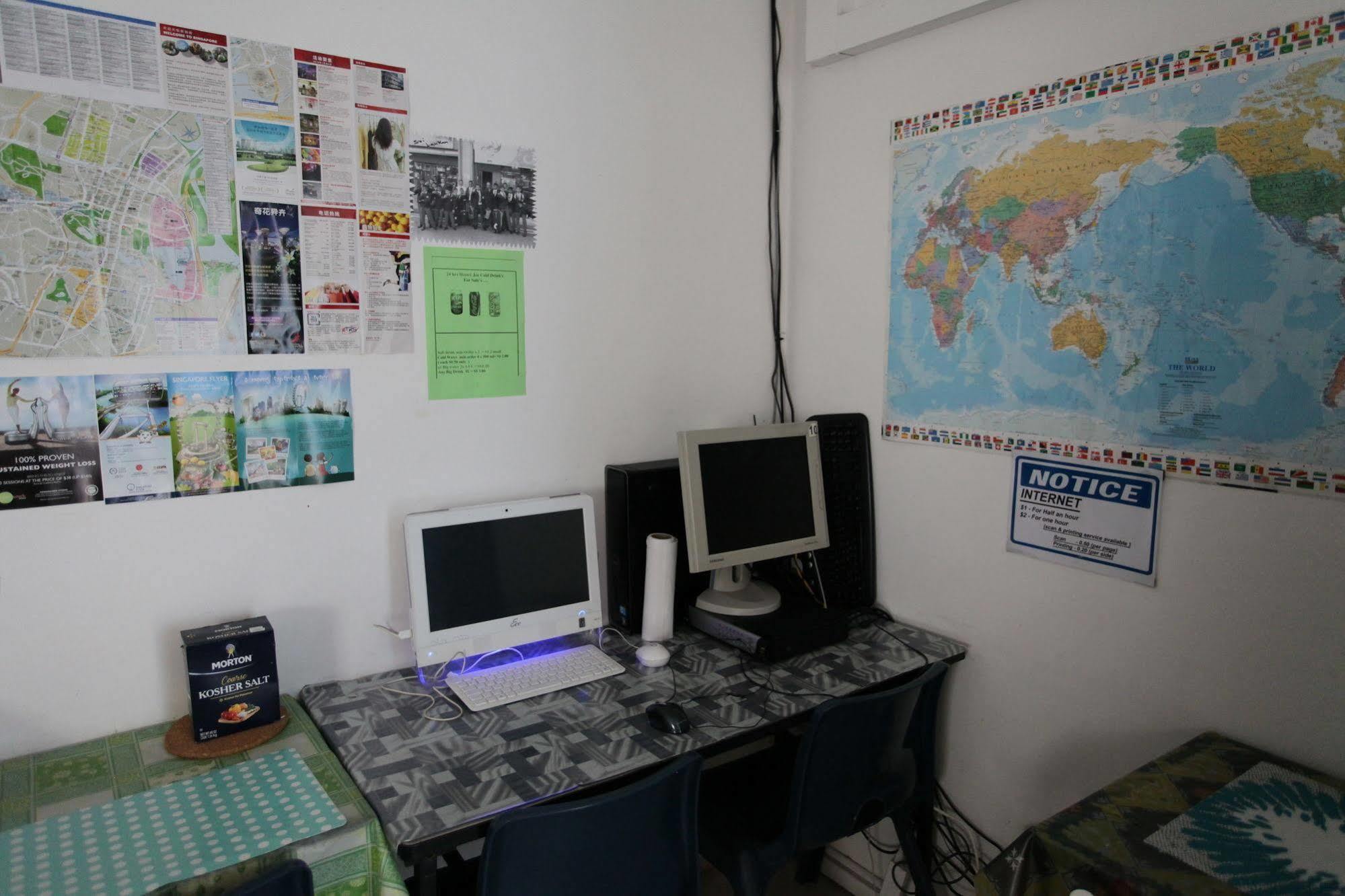 May & May Student Hostel Singapore Eksteriør billede